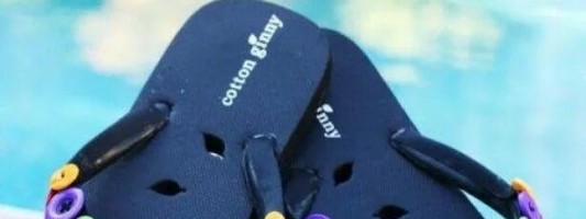 Chinelo de costureira